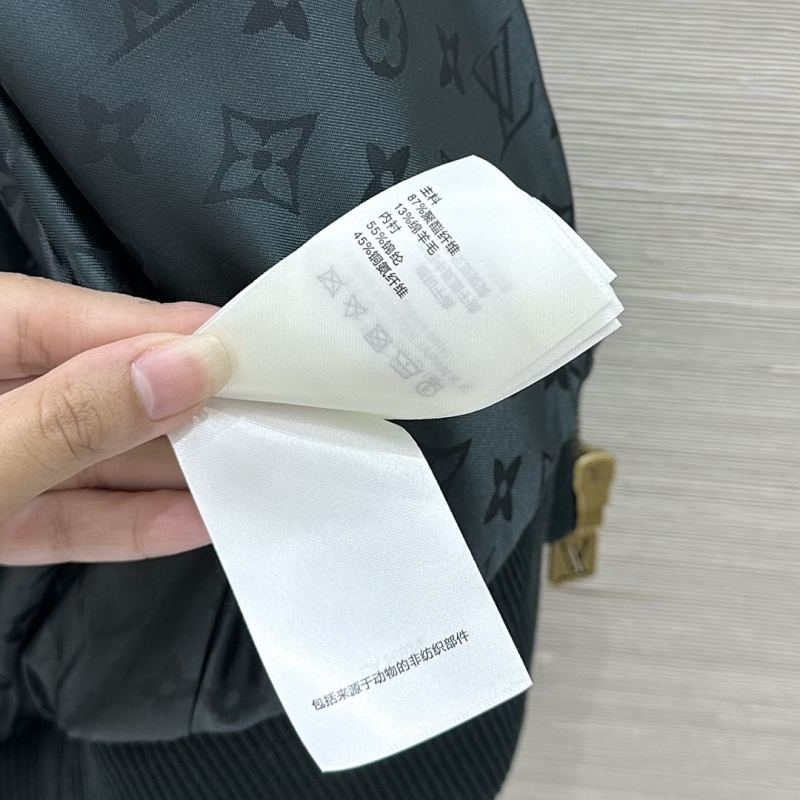 l0vis Vvtt0n outwear